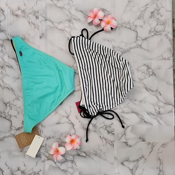 NWT Set of Bikini Bottoms size Large - Picture 2 of 16